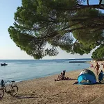 Front In With Wifi Hébergement de vacances