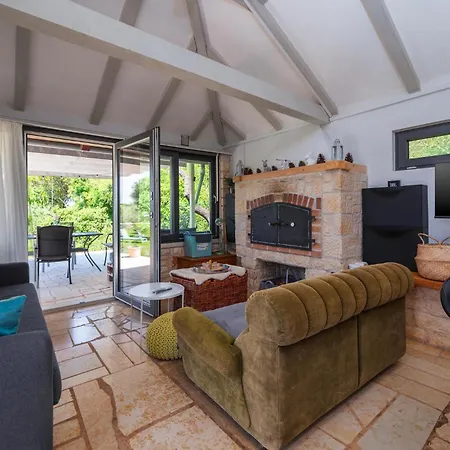 1 Bedroom Awesome In Holiday home