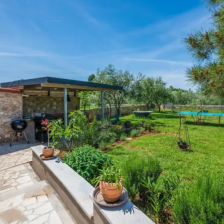 Holiday home 1 Bedroom Awesome In